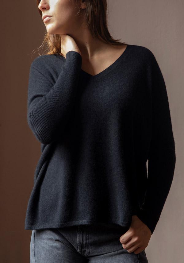 Rose & Lini ABSOLUT CASHMERE “PONCHO CAMILLE” BLACK Negozi Online