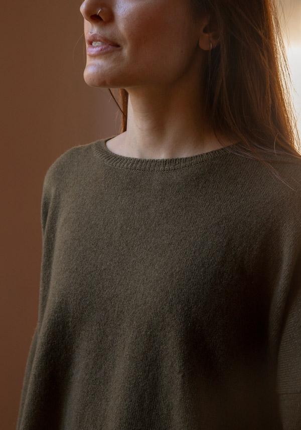Rose & Lini THAT’S ALYKI CASHMERE “SOPHIE” BRONZE GREEN SWEATER Vendita Economica