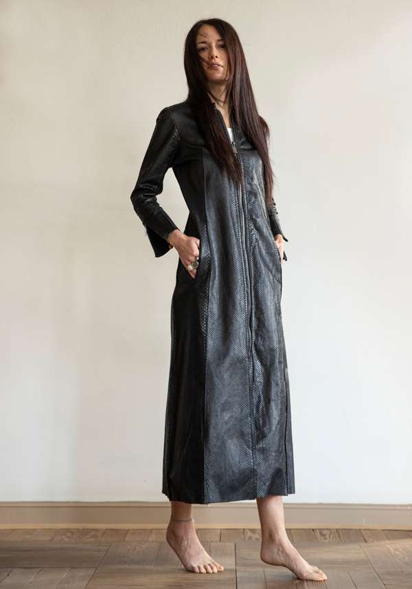 Rose & Lini SIMONA TAGLIAFERRI BLACK PYTHON LONG COAT Vendita calda