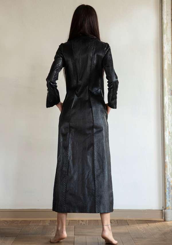 Rose & Lini SIMONA TAGLIAFERRI BLACK PYTHON LONG COAT Vendita calda