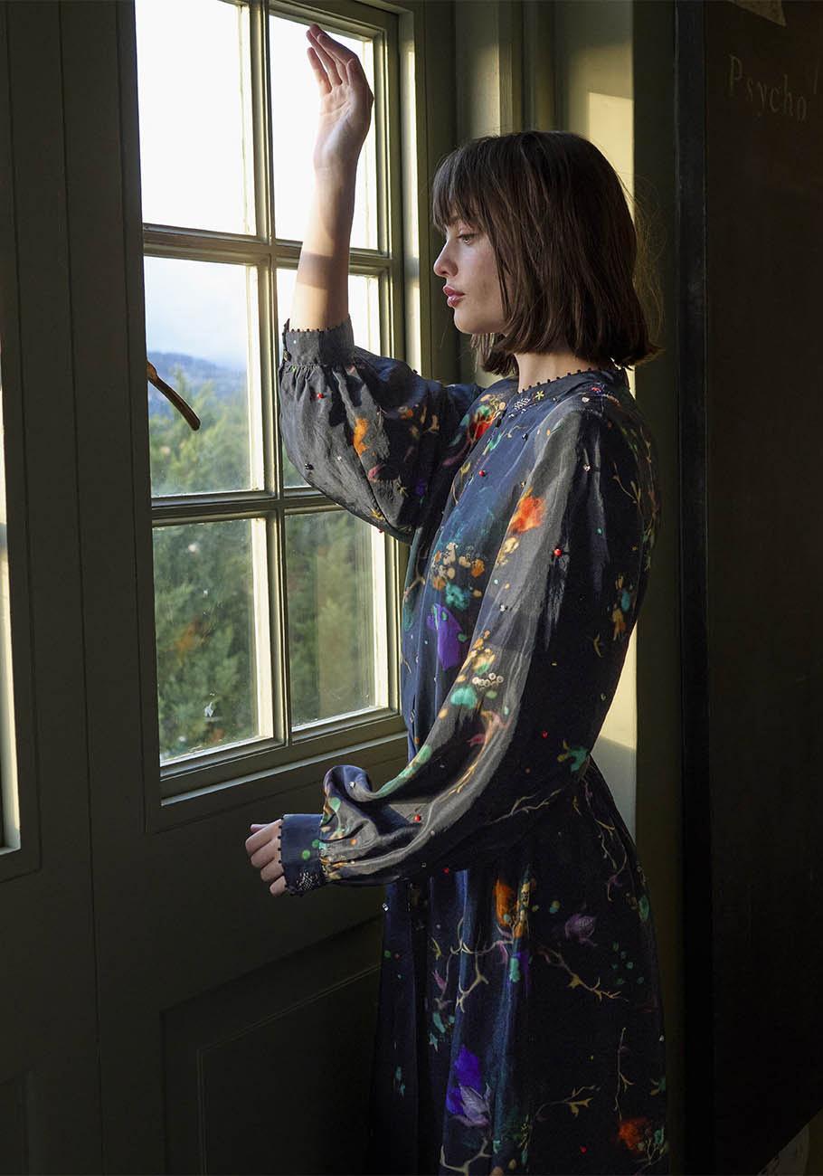 Rose & Lini AN AN LONDREE SILK “HERITAGE DRESS” BLUE-BLACK Offerta temporanea