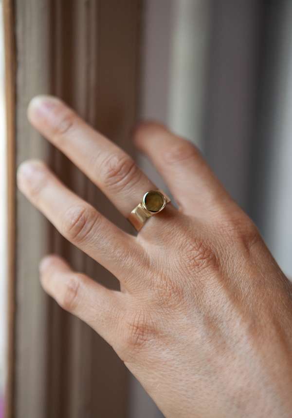 Rose & Lini MAITEA “BAND” QUARTZ RING Ultimi tre giorni