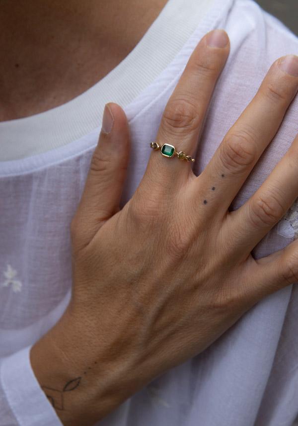 Rose & Lini DORETTE GOLD & EMERALD “BAGUE SIMPLE” RING Negozi Online