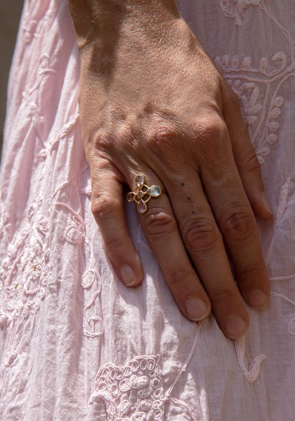Rose & Lini DORETTE “BAGUE TRÈFLE” GOLD RING Affare Del Giorno