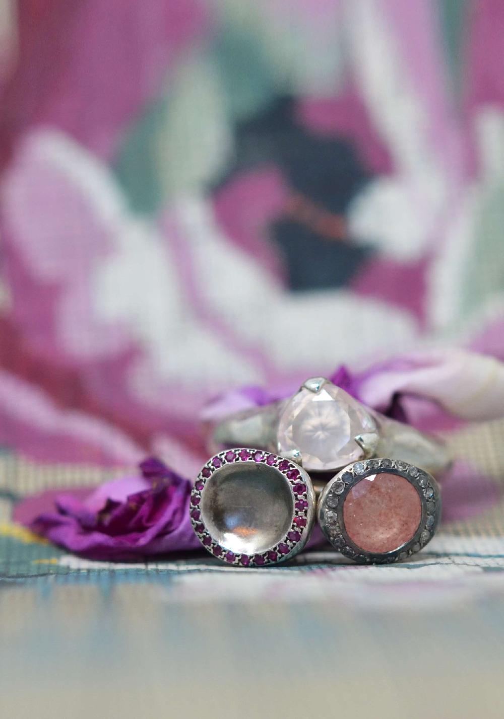Rose & Lini ROSAMARIA SILVER “BEENU” DIAMONDS & PINK QUARTZ RING Convenienza