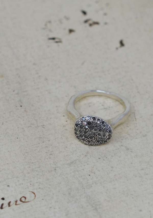 Rose & Lini ROSAMARIA “BLAZE” GREY DIAMONDS SILVER RING Sconto