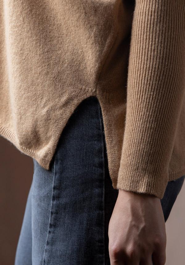 Rose & Lini ABSOLUT CASHMERE “PONCHO CAMILLE” CAMEL Offerta