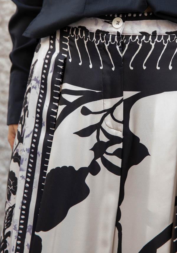 Rose & Lini CO.GO SILK BLACK & WHITE “PANTS VP241” FOULARDS Offerta Pasqua