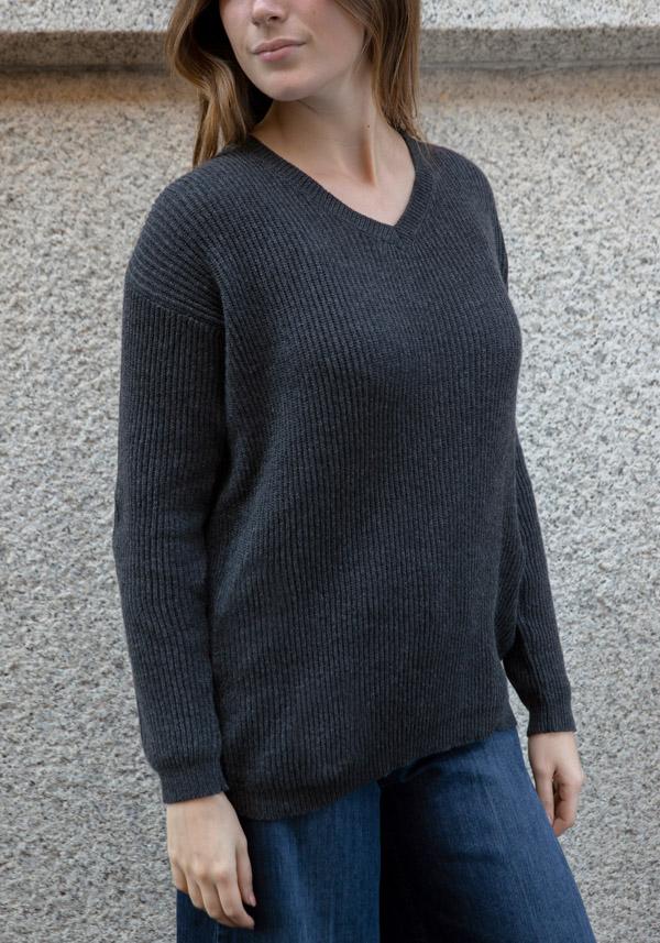 Rose & Lini PRIVATE 0204 CASHMERE “237” COAL SWEATER Convenienza