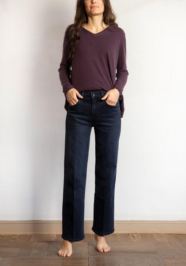 Rose & Lini MOTHER DENIM “MID RISE RAMBLER” NIGHT BLUE JEANS Flash Sale
