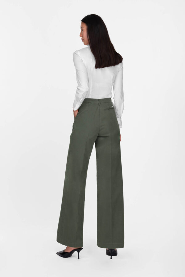 Sartoria Tramarossa PANTALONE AURELIA WIDE LEG IN GABARDINA DI COTONE VERDE Sconto