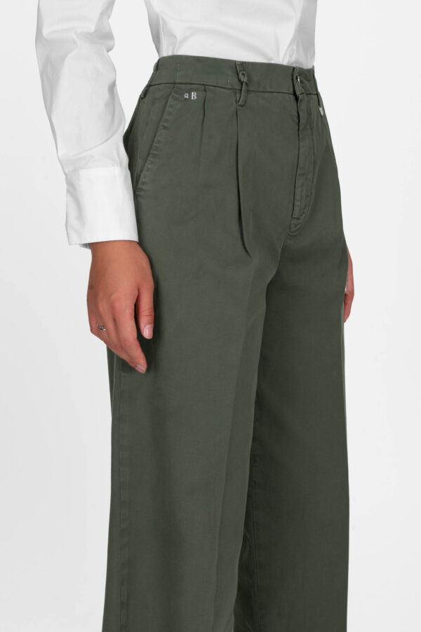 Sartoria Tramarossa PANTALONE AURELIA WIDE LEG IN GABARDINA DI COTONE VERDE Sconto