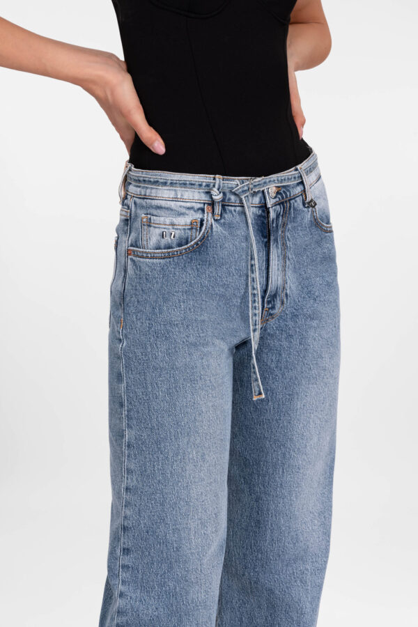 Sartoria Tramarossa JEANS HOLLYWOOD BARREL IN DENIM BLU MEDIO Presa