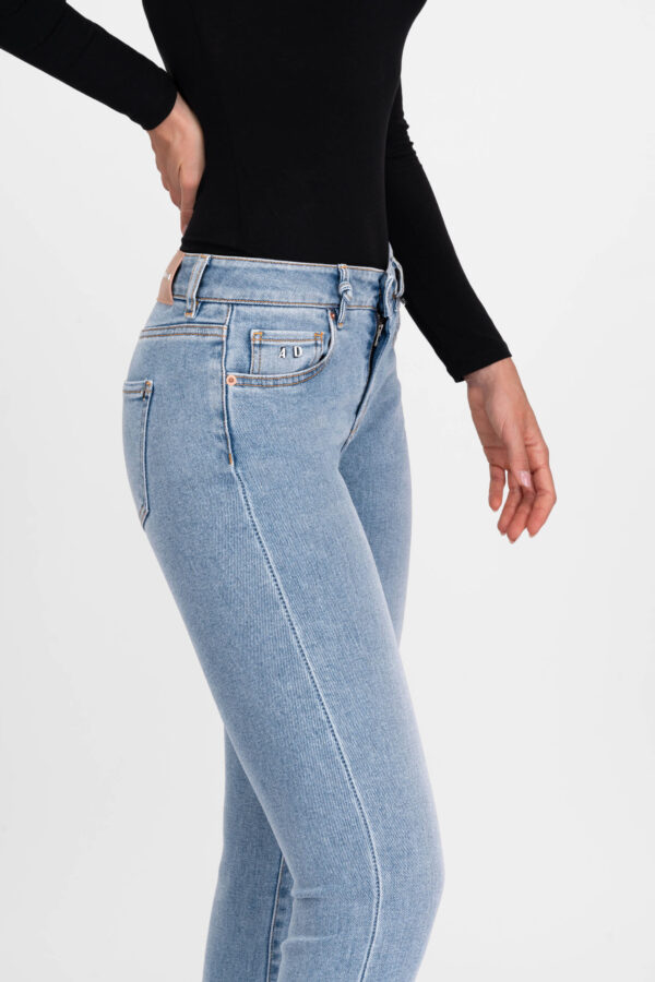 Sartoria Tramarossa JEANS GRETA BOOTCUT IN DENIM BLU MEDIO Economico