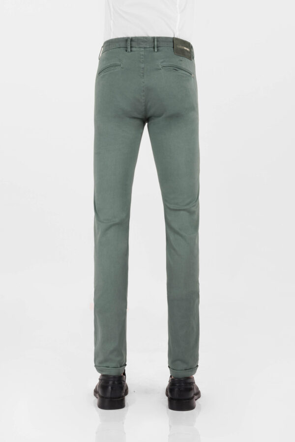 Sartoria Tramarossa PANTALONE LUIS SLIM IN GABARDINA LEGGERA DI COTONE STRETCH VERDE Affare Del Giorno