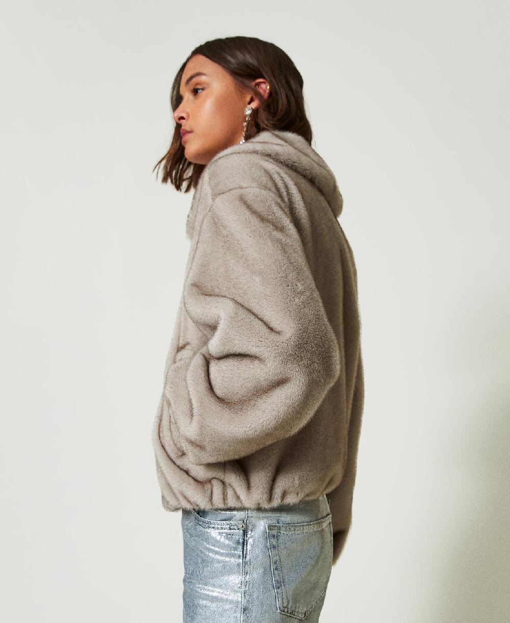 Scee by twin set Giacca corta in faux fur In Saldo