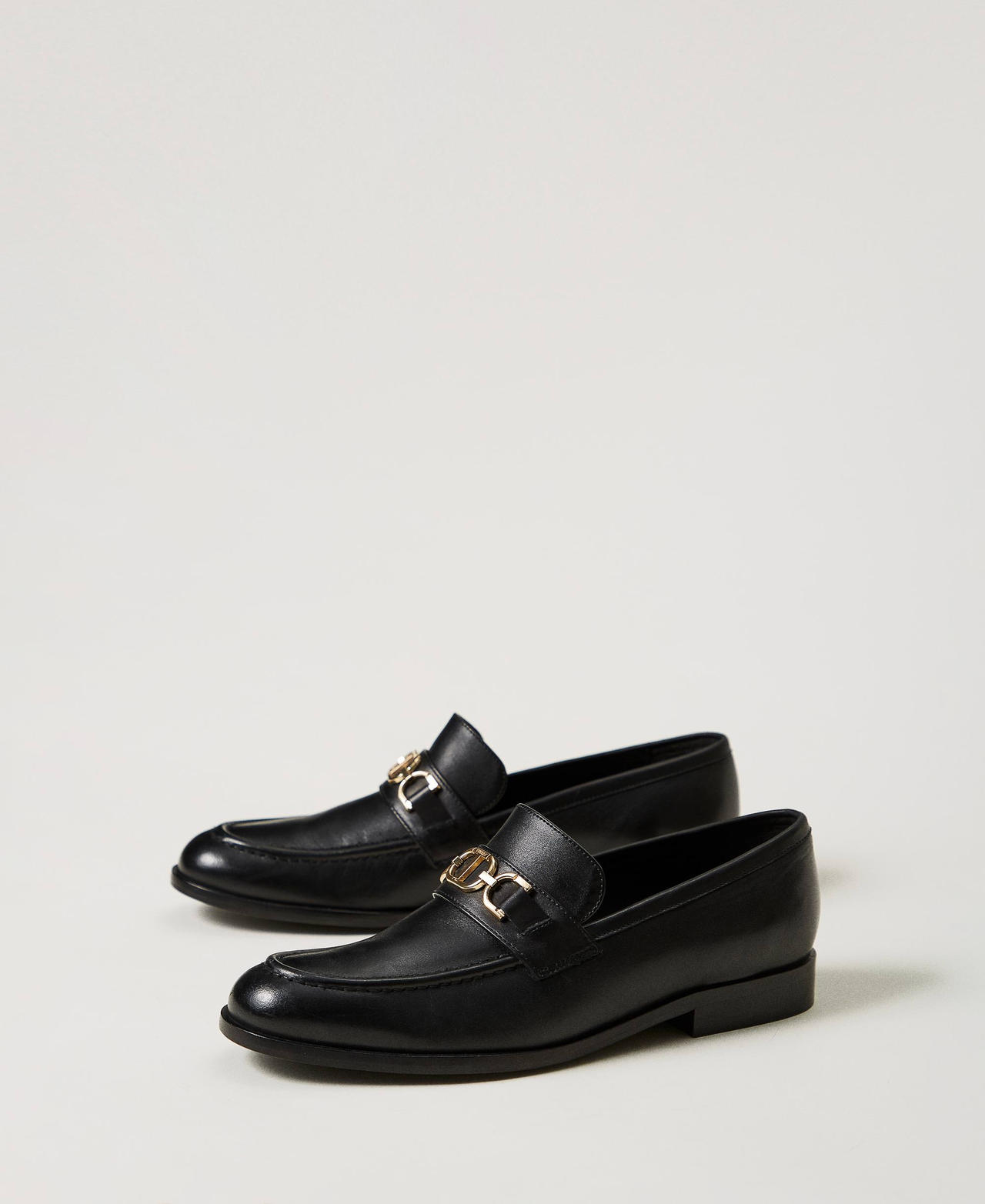 Scee by twin set Mocassini in pelle con morsetto Oval T Consegna Veloce