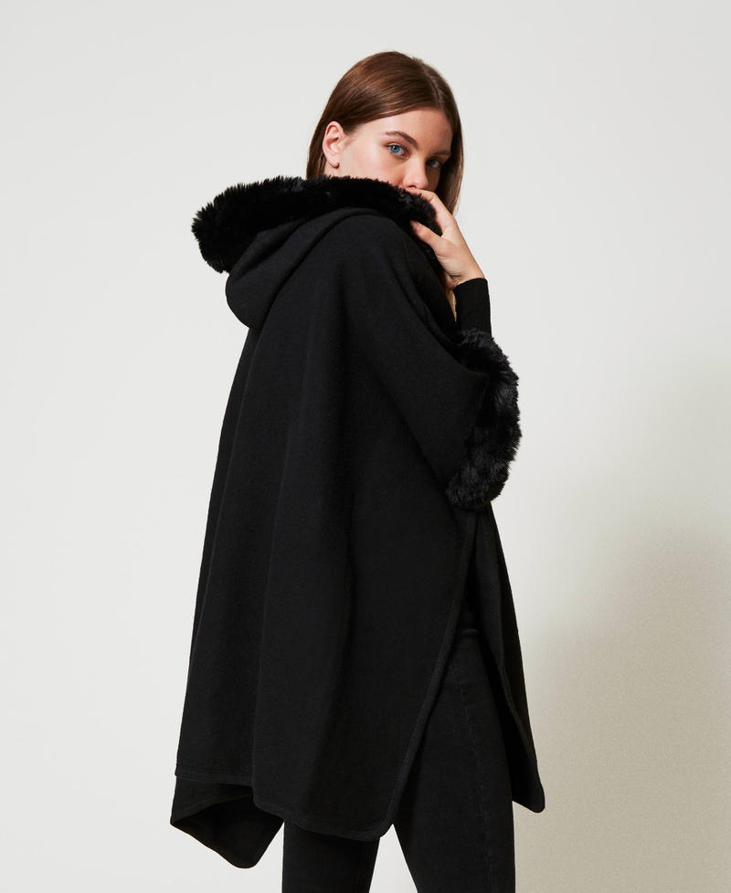 Scee by twin set Poncho in panno e faux fur In Linea