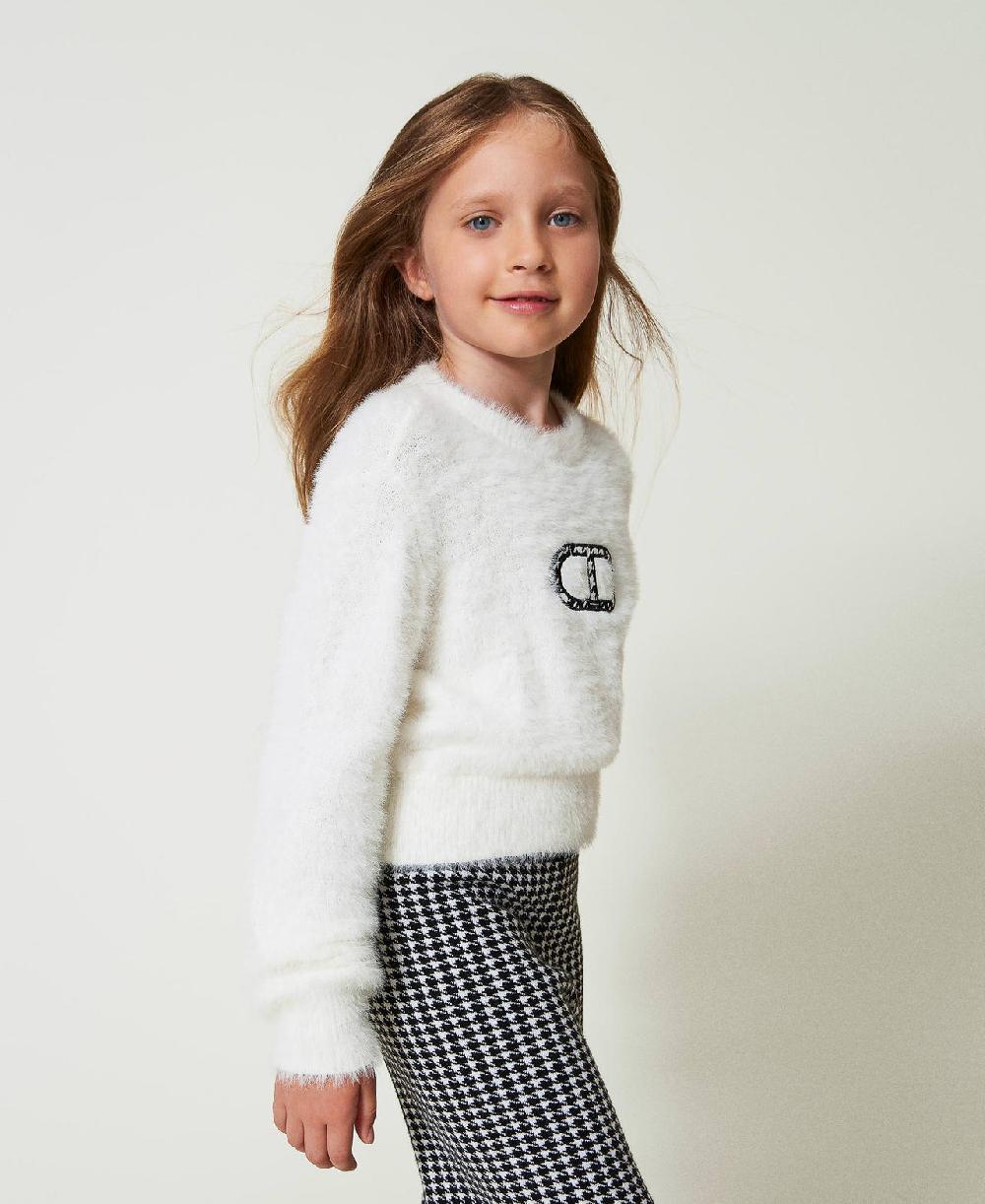 Scee by twin set Maglia effetto pelliccia con logo Oval T Convenienza