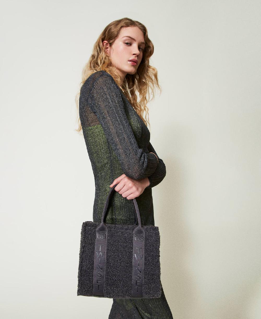 Scee by twin set Borsa shopper in faux fur effetto furry