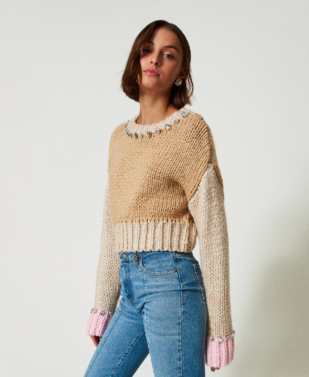 Scee by twin set Maglia color block con ricami a mano Consegna Veloce
