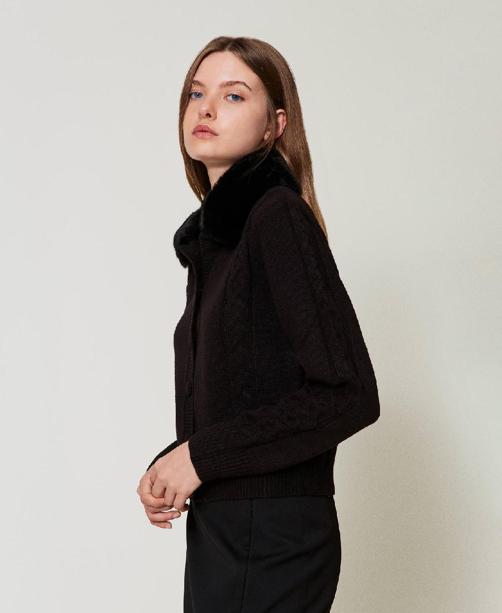 Scee by twin set Cardigan corto con collo in faux fur In Saldo