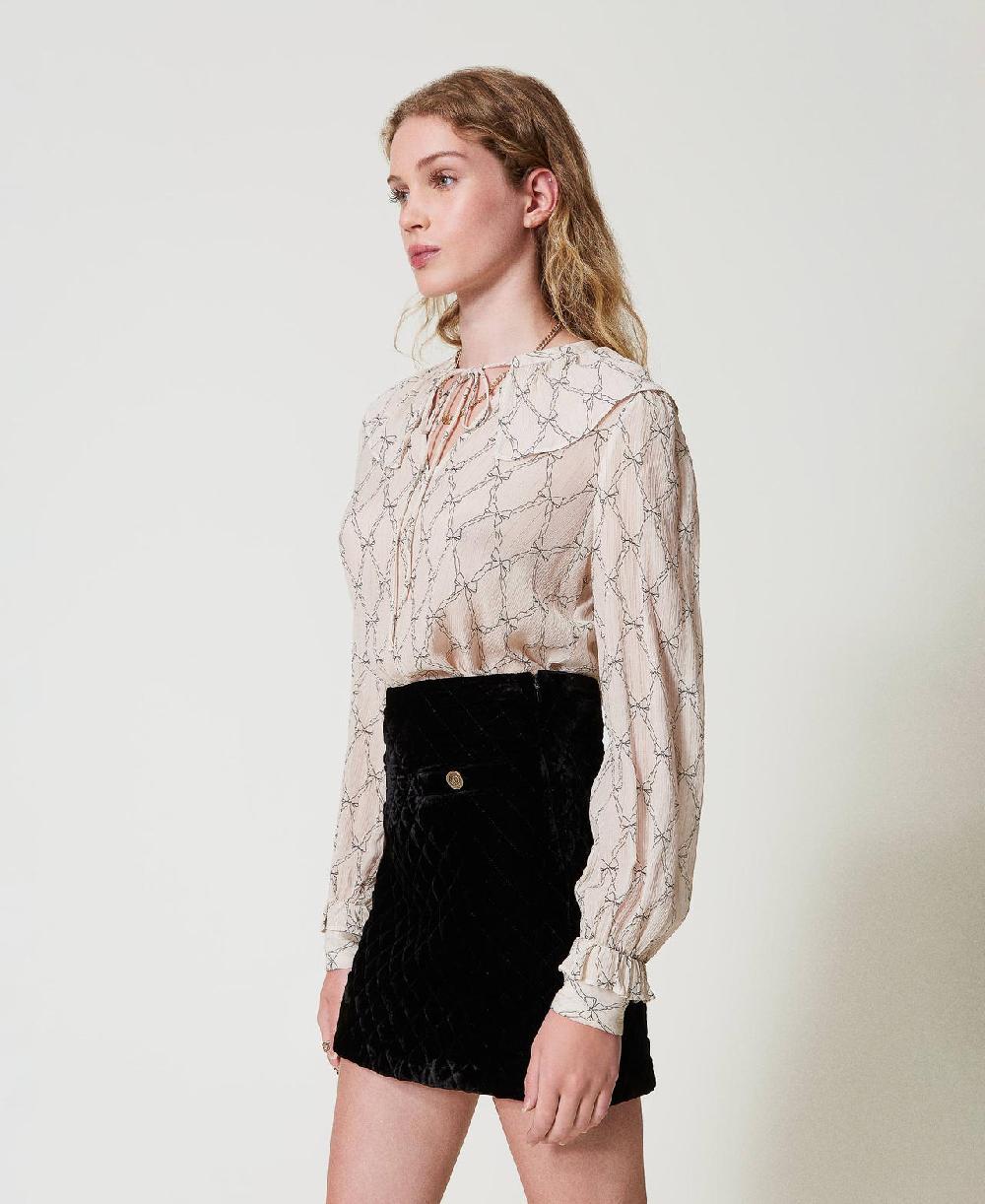 Scee by twin set Blusa in creponne con stampa fiocchi Ultimi due giorni