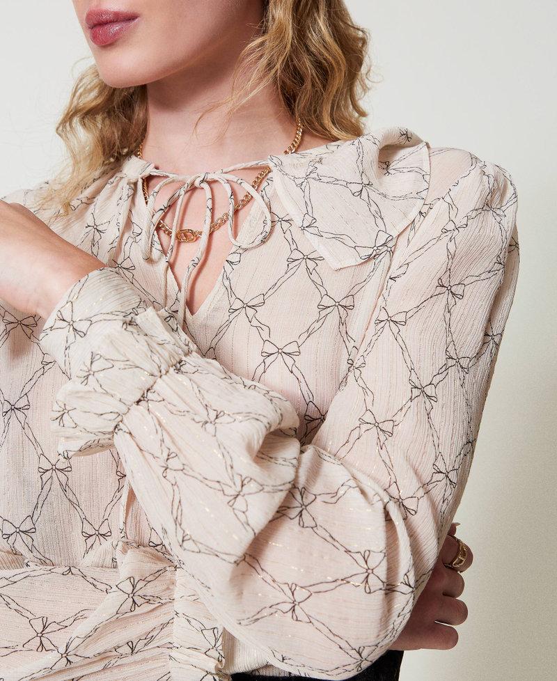 Scee by twin set Blusa in creponne con stampa fiocchi Ultimi due giorni