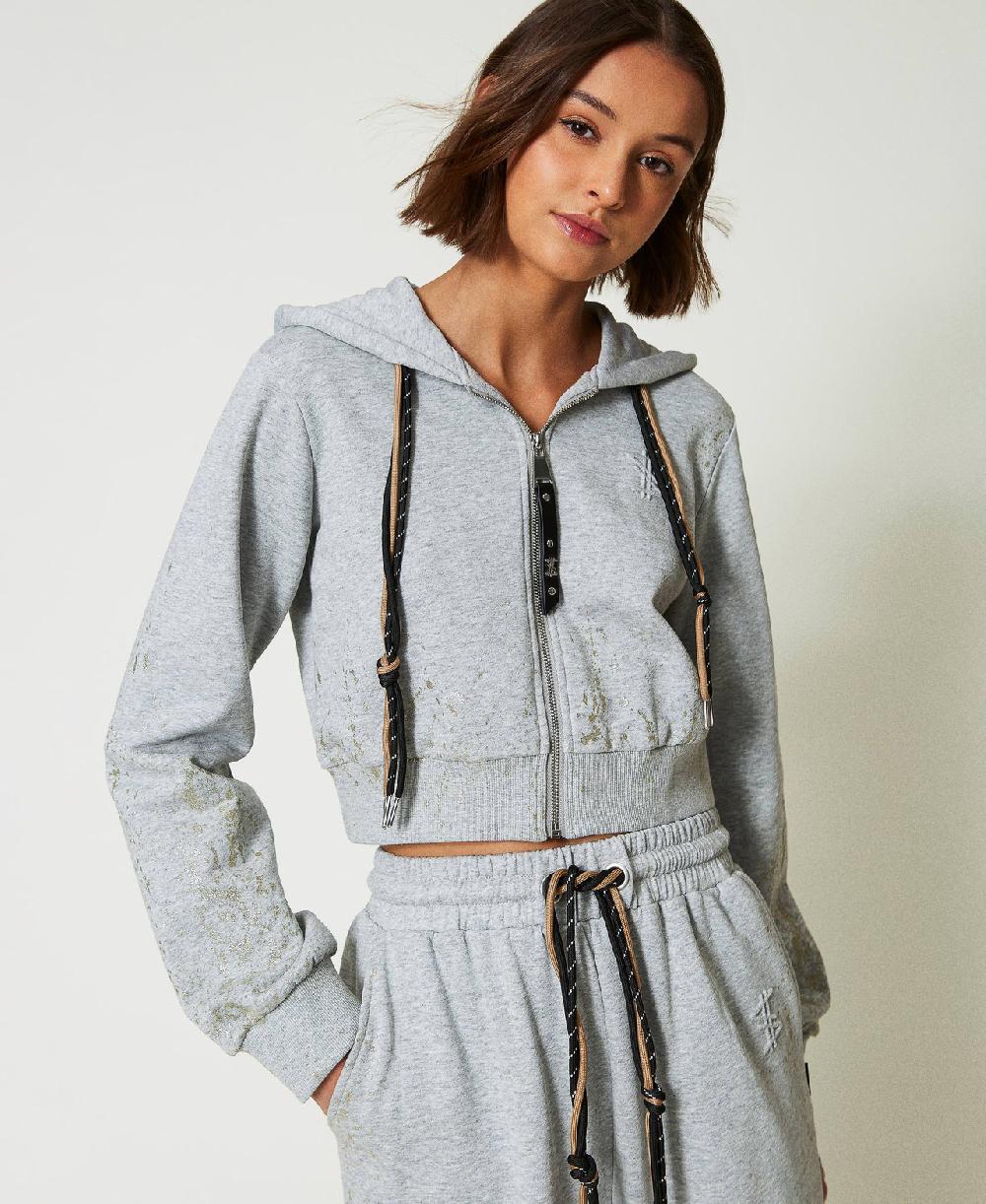 Scee by twin set Felpa cropped MYFO con stampa glitter Offerte speciali