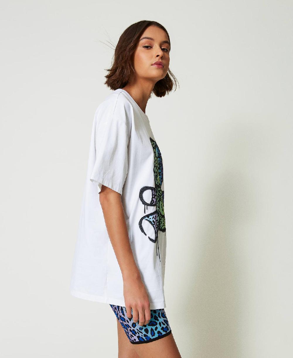 Scee by twin set T-shirt over MYFO con stampa e ricamo Latest stili