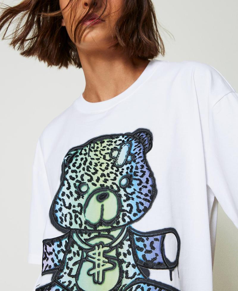 Scee by twin set T-shirt over MYFO con stampa e ricamo Latest stili