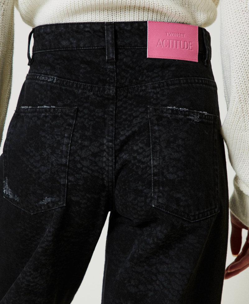 Scee by twin set Jeans barrel fit con stampa snake Fino al 65% di sconto