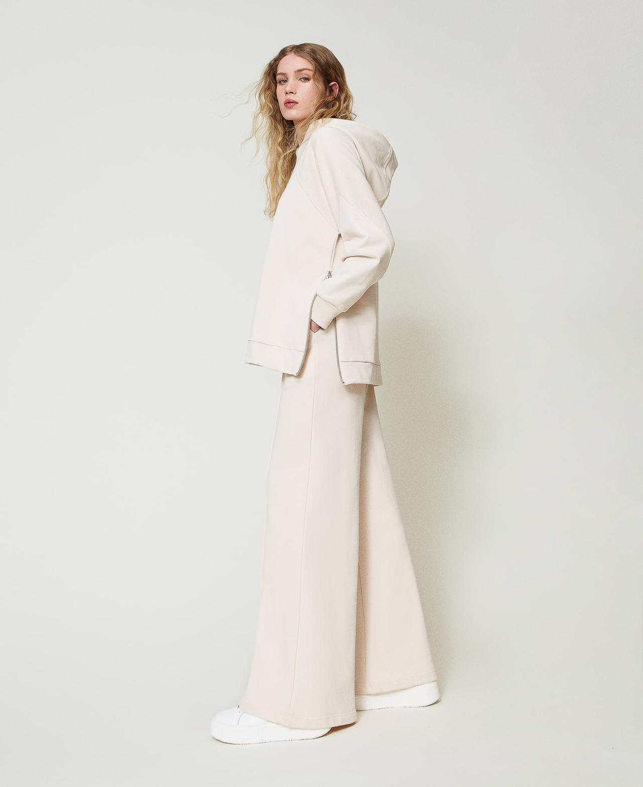 Scee by twin set Pantaloni a palazzo in felpa Offerta Anniversario