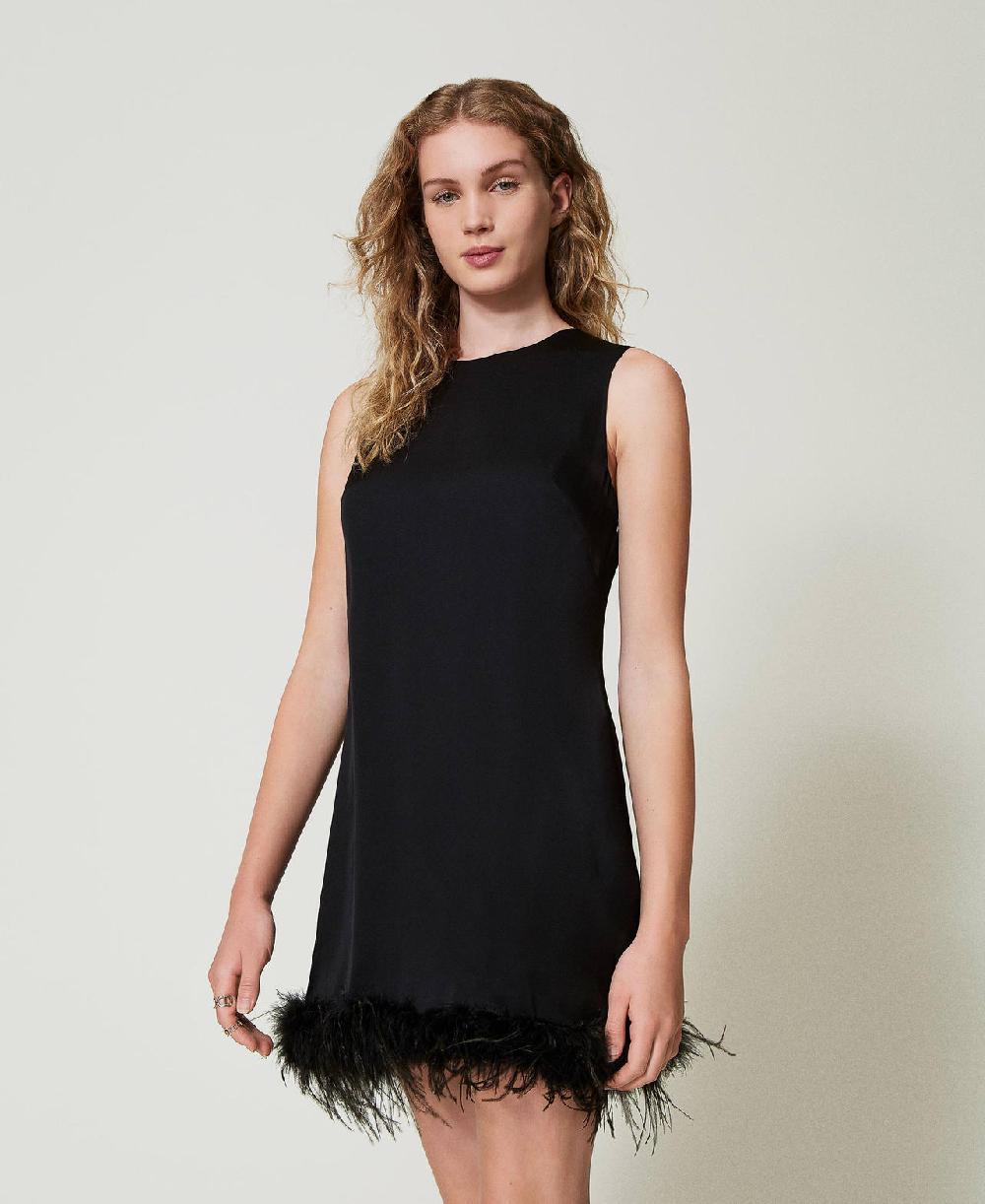 Scee by twin set Abito corto smanicato in raso con piume Black Friday