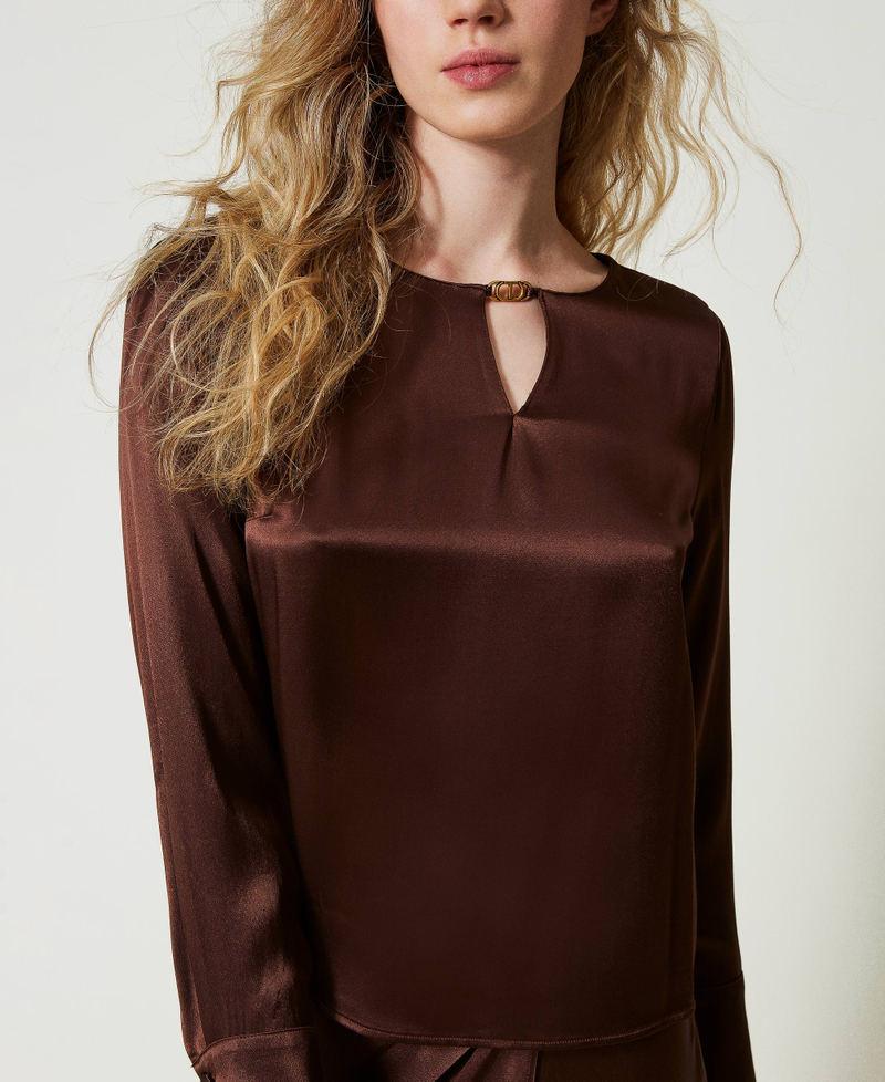 Scee by twin set Blusa in raso con Oval T Prezzo basso