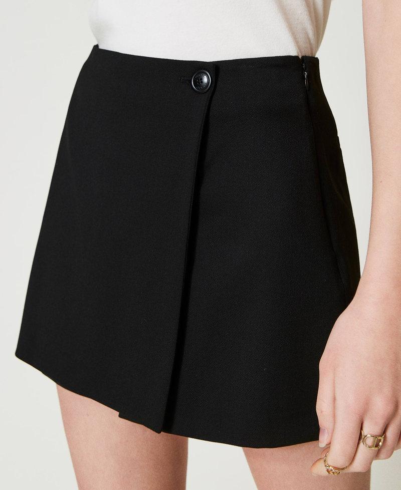 Scee by twin set Shorts a portafoglio in misto lana Trasporto libero internazionale