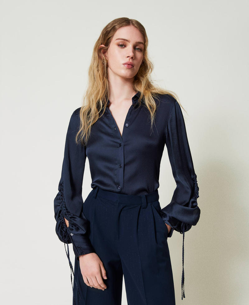 Scee by twin set Camicia in raso martellato con oblò Fino Al -60%