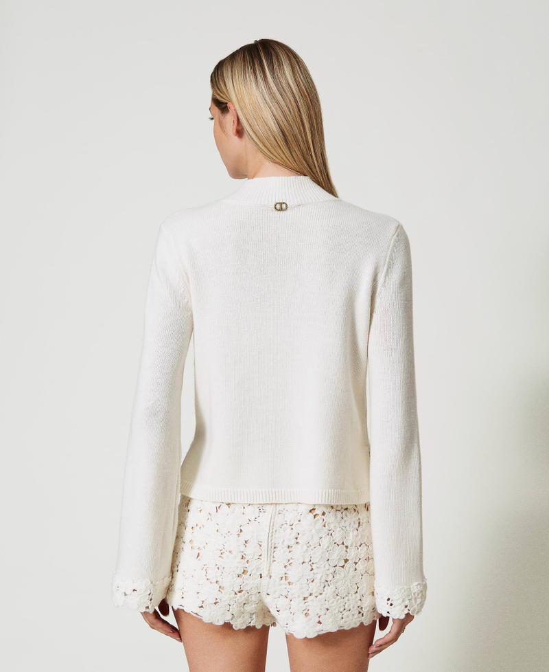 Scee by twin set Maglia lupetto in misto lana con ricamo Offerta esclusiva