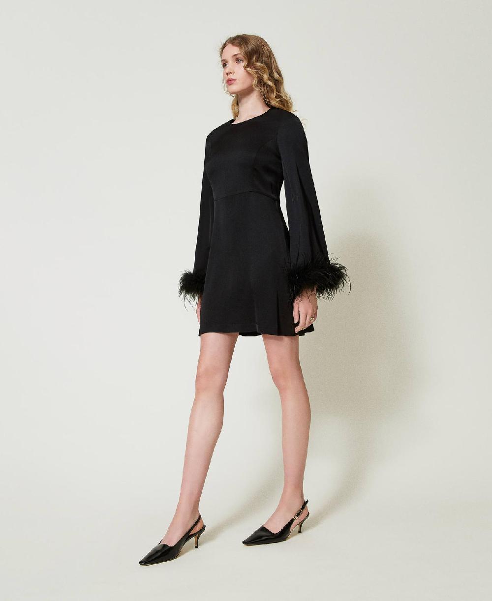 Scee by twin set Abito corto in raso con piume Offerte esclusive