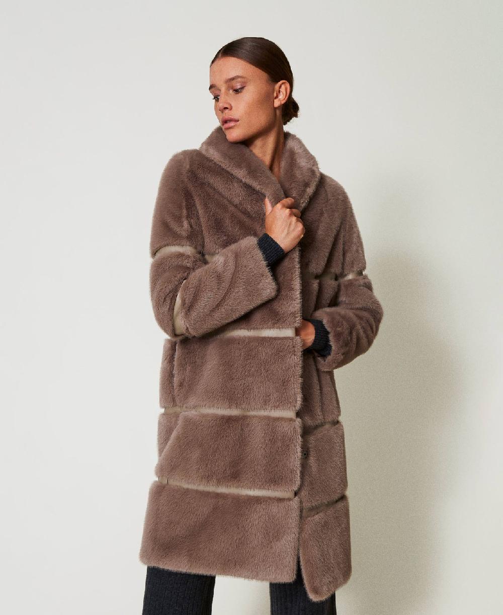 Scee by twin set Cappotto in faux fur con intarsi Vendita