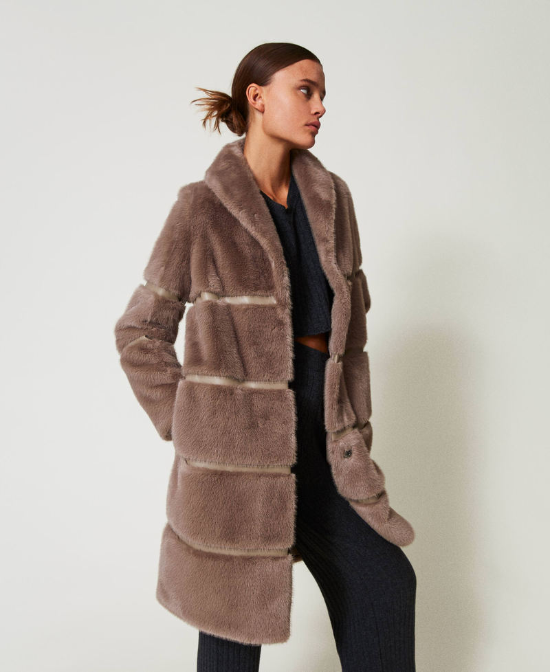 Scee by twin set Cappotto in faux fur con intarsi Vendita