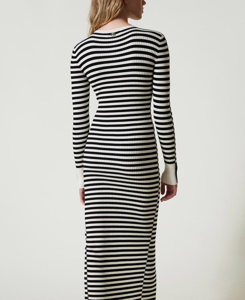 Scee by twin set Abito lungo in maglia a righe Fornitura limitata