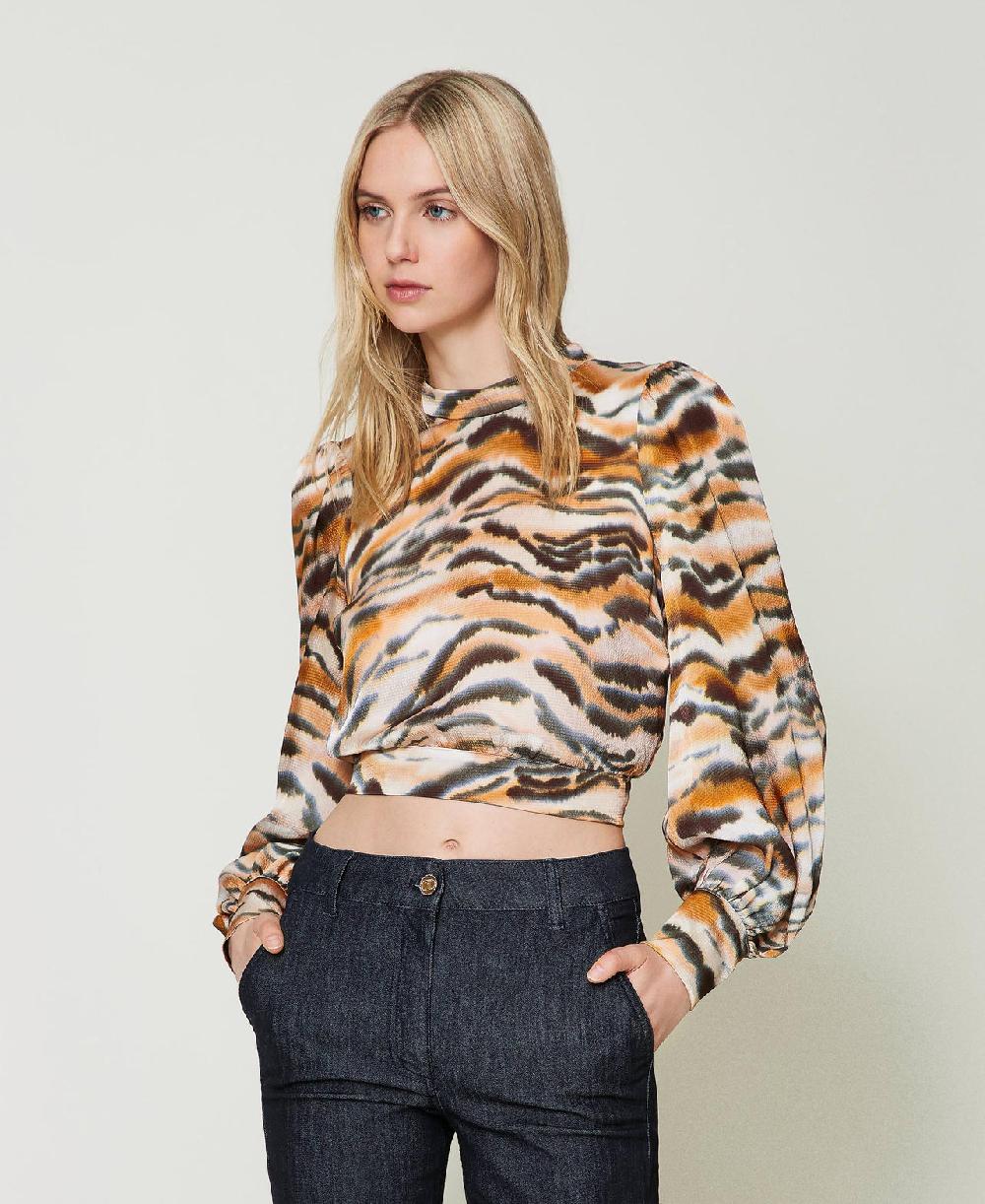 Scee by twin set Blusa cropped in raso animalier Offerta Anniversario