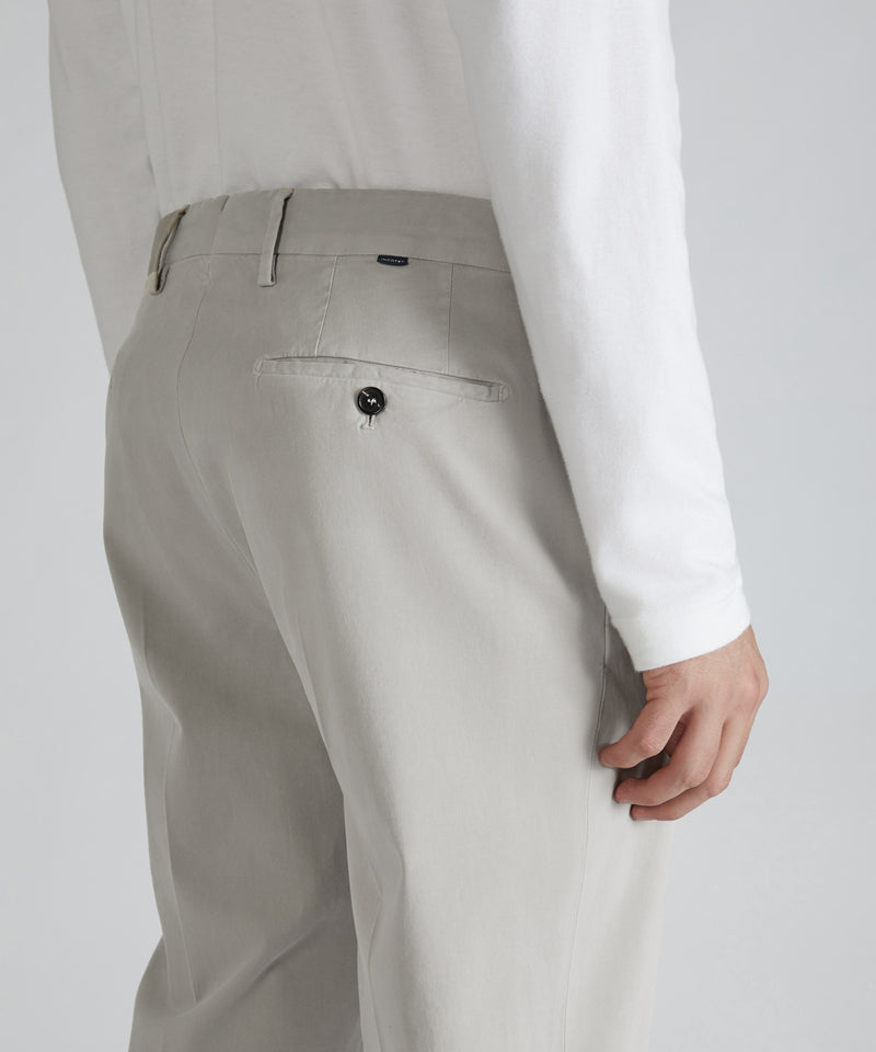 Slowear Pantalone tapered fit in cotone e lyocell Qualità
