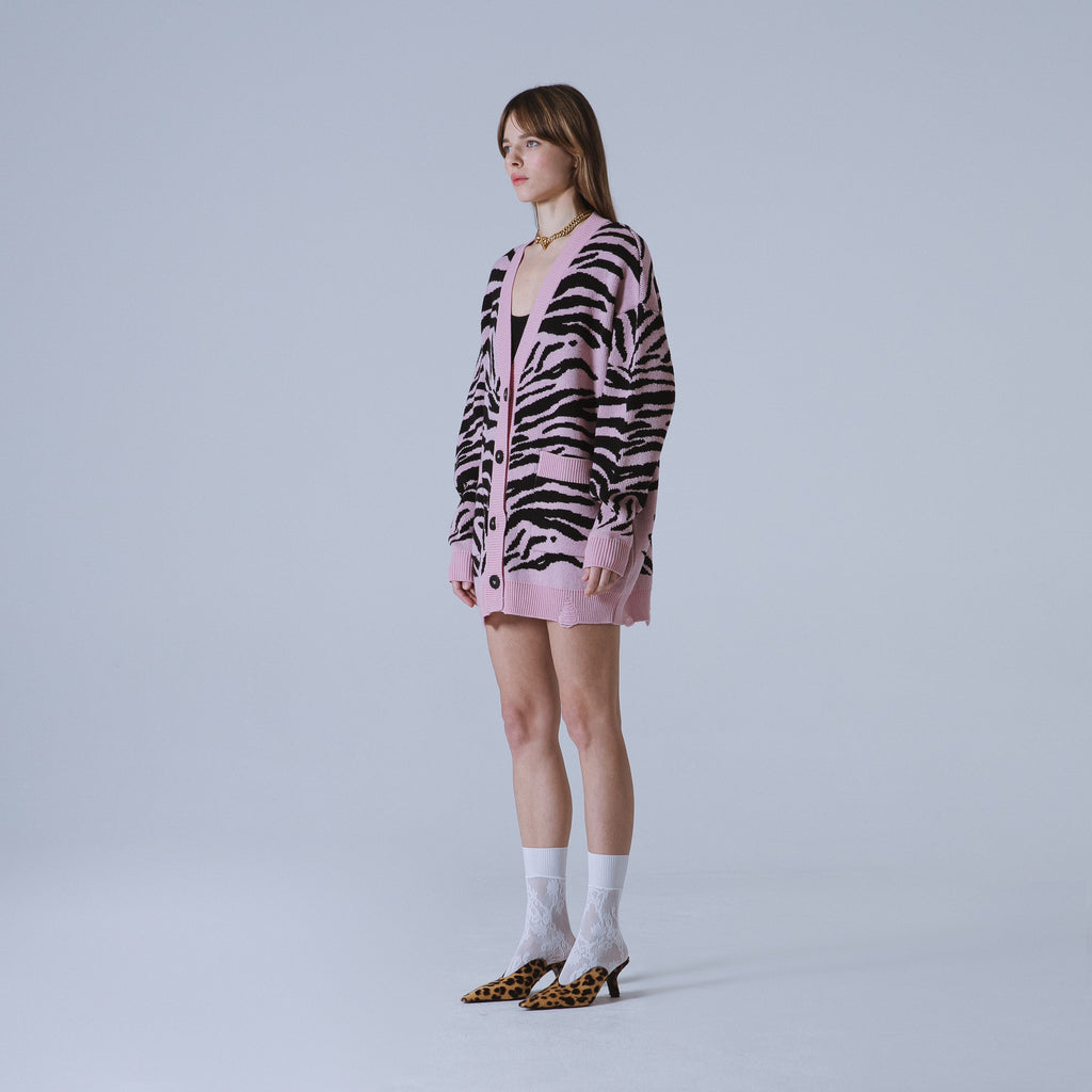 Sveta Milano Cardigan lungo jacquard Georgia in rosa e nero Italy