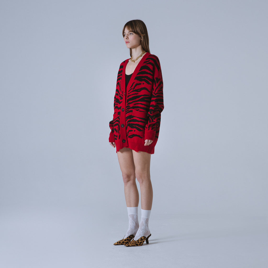 Sveta Milano Cardigan lungo jacquard Georgia in rosso e nero Presa
