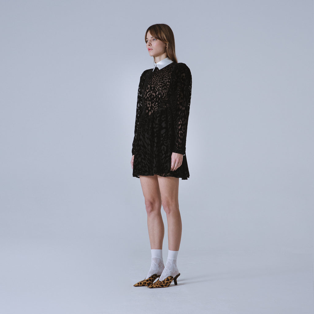 Sveta Milano Abito Oxford con motivo leopardo su velluto nero Negozi Online