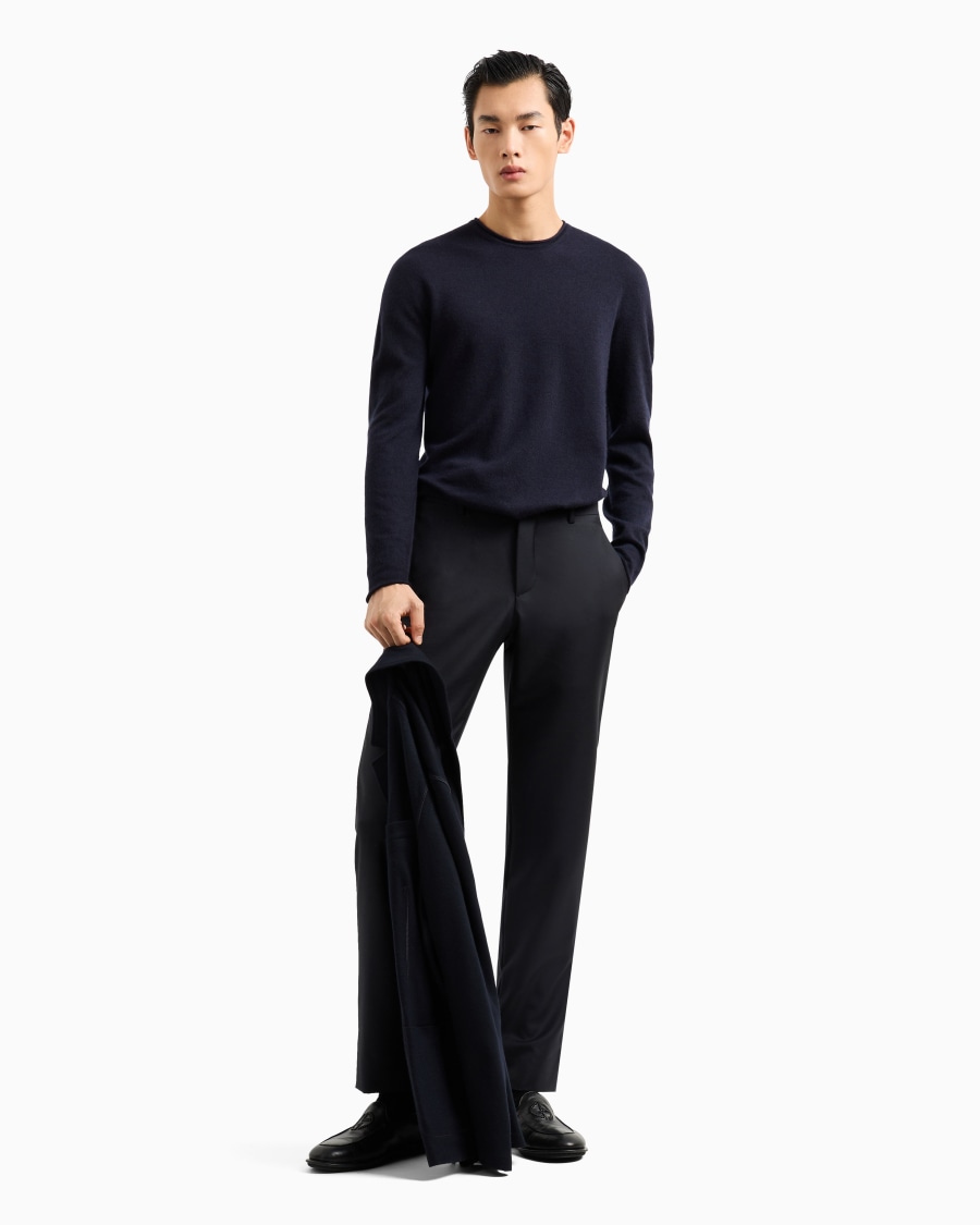 The world of armani MAGLIA GIROCOLLO ICON IN INTERLOCK DI CASHMERE 2025
