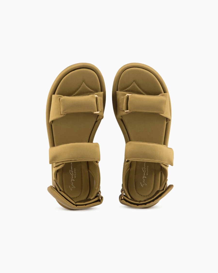 The world of armani SANDALI FLAT IN RASO IMBOTTITI Prezzo Ridotto