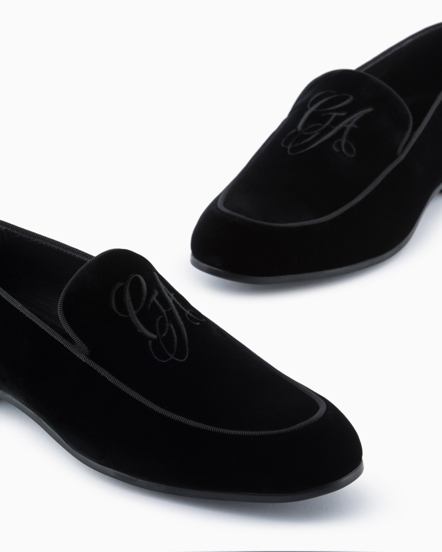 The world of armani MOCASSINI IN VELLUTO CON LOGO RICAMATO Fino al 65% di sconto